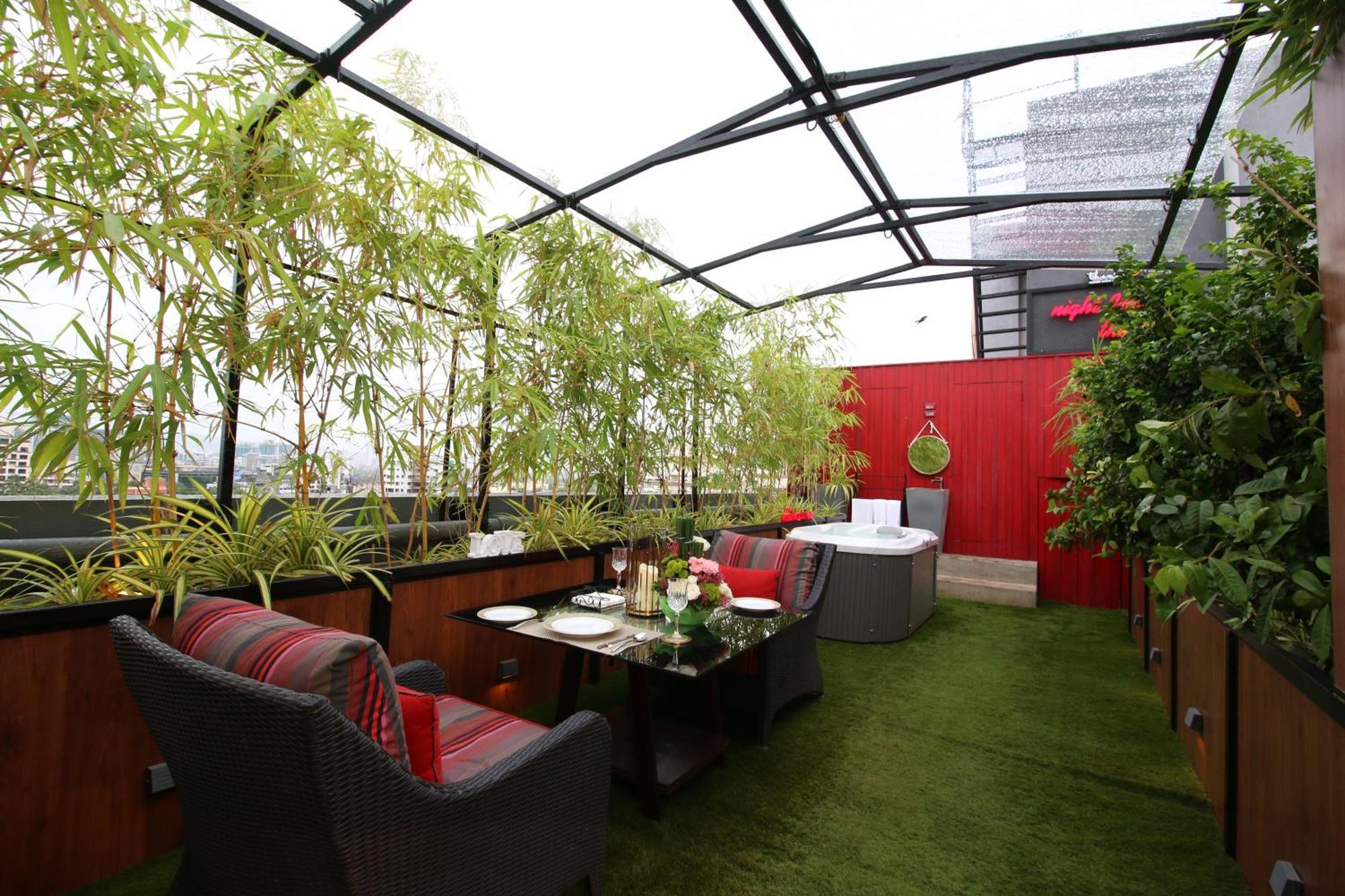 Theory9 Premium Service Apartments Bandra Mumbai  Buitenkant foto